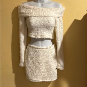 Elegant Off-White Fuzzy Skirt Set